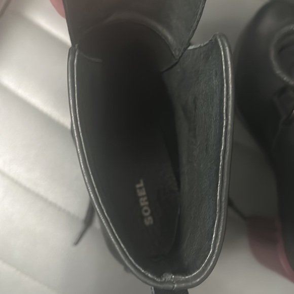 Sorel Margo Low Lace Ankle Boot Size 8.5 Red Heel - Picture 8 of 10